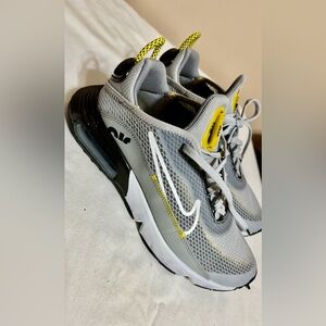 Nike Air Max 2090 Gray and Yellow Sneakers
